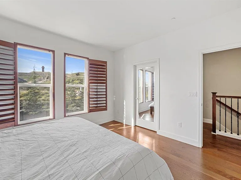 353 Esfahan Ct — Photo 34