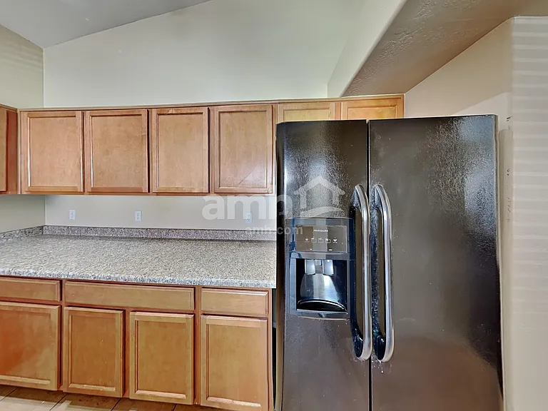 1410 E Mineral Rd — Photo 3