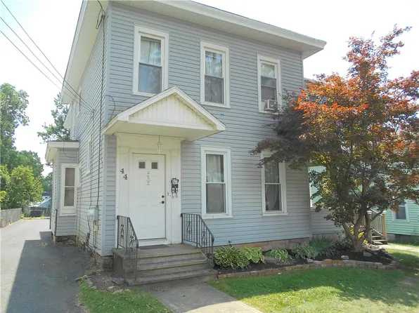 42 Elizabeth St, Auburn, NY 13021
