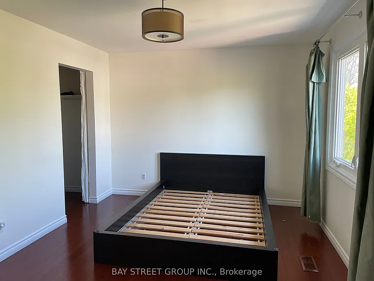 1072 Stephenson Dr — Photo 10