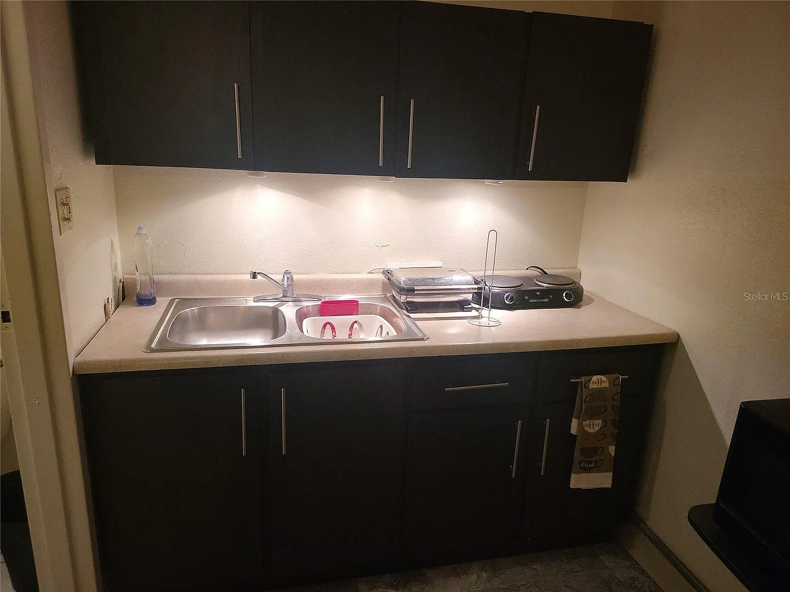 Studio, 286 sqft, $1,040 — Photo 3