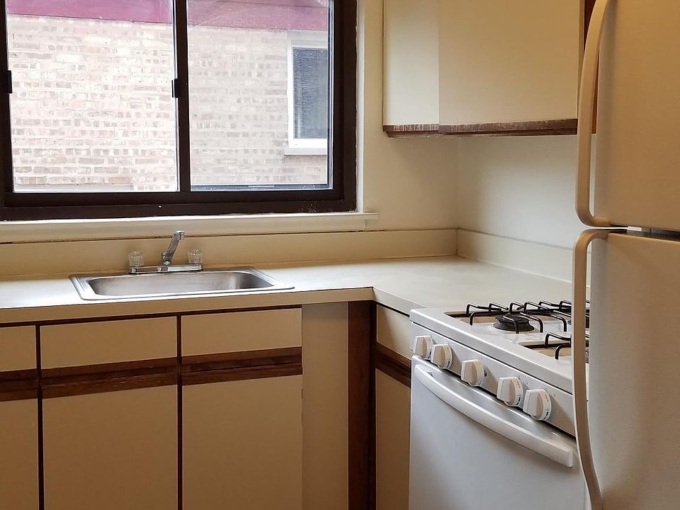 1st image of 549-607 Sheridan #551C2