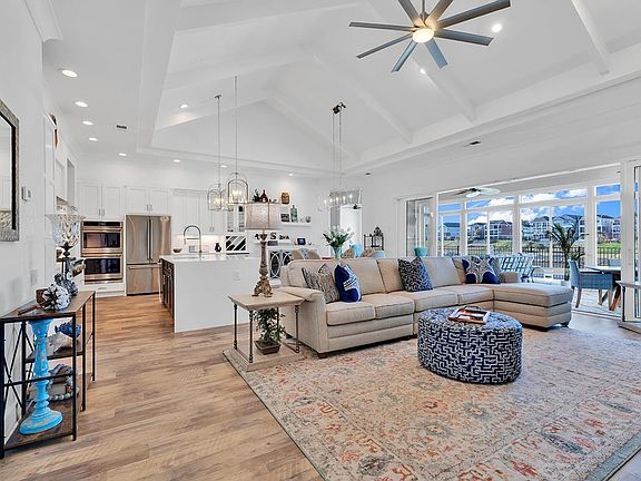 4th image of 6909 Belancino Blvd.