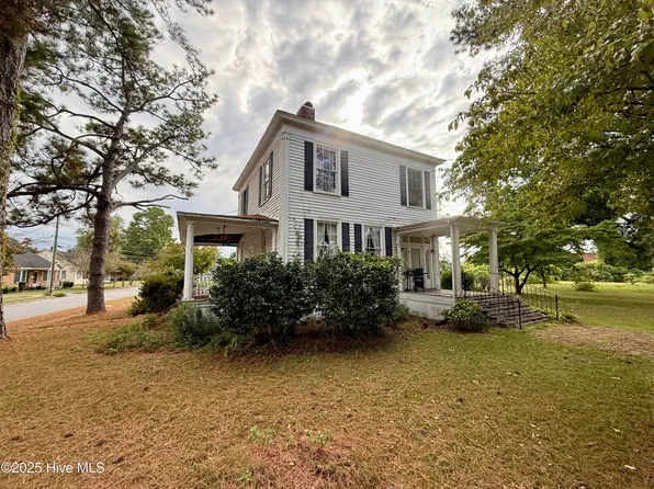 110 Marshall Avenue, Williamston, NC 27892