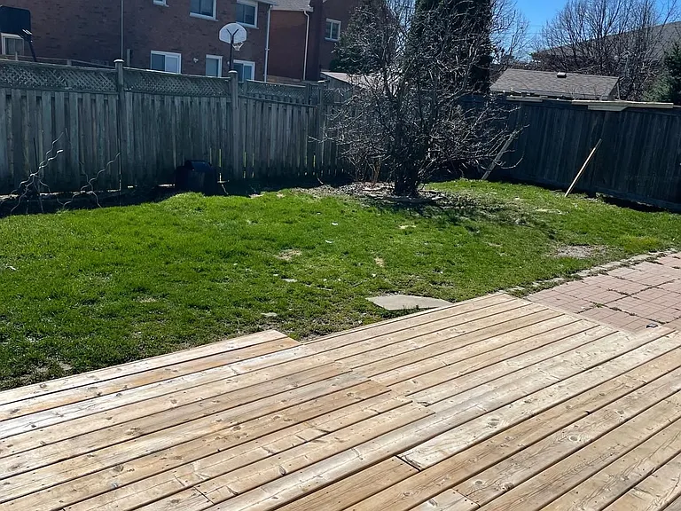 33 Rowe Ct — Photo 6