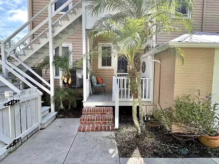 172 Cordova St #1 — Photo 3