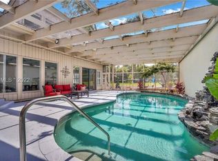 10 Water Oak Dr, Hilton Head Island, SC 29928