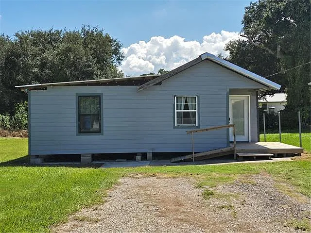17443 Highway 631