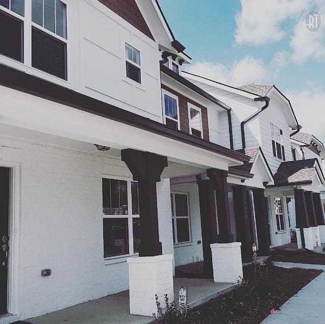 1st image of 310 W Mill Dr