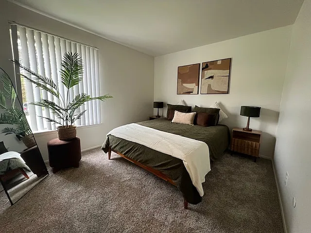 Lexington Manor Apartments — Photo 21