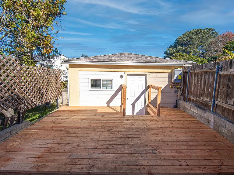 4134 Narragansett Ave — Photo 2