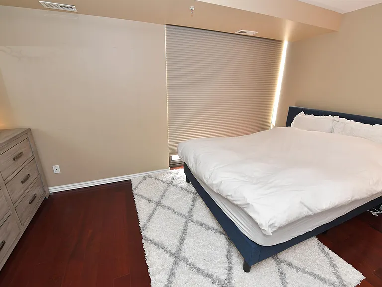125 SW Jefferson Ave #W6B — Photo 9