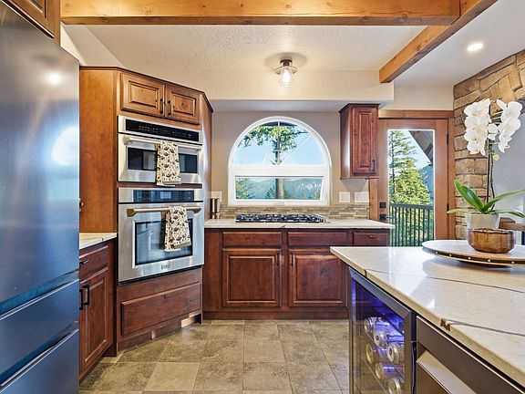 2nd image of 101 Spring View Ln