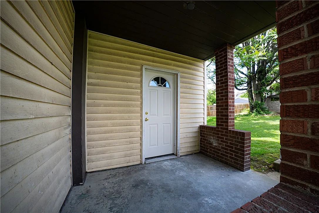 3 bed, 1096 sqft, $1,250 — Photo 3