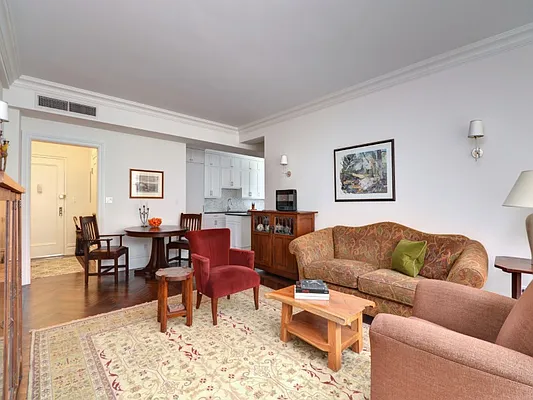 Sold by Sotheby's International Realty | media 12