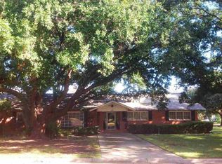 2401 Starr Dr, Waco, TX 76710