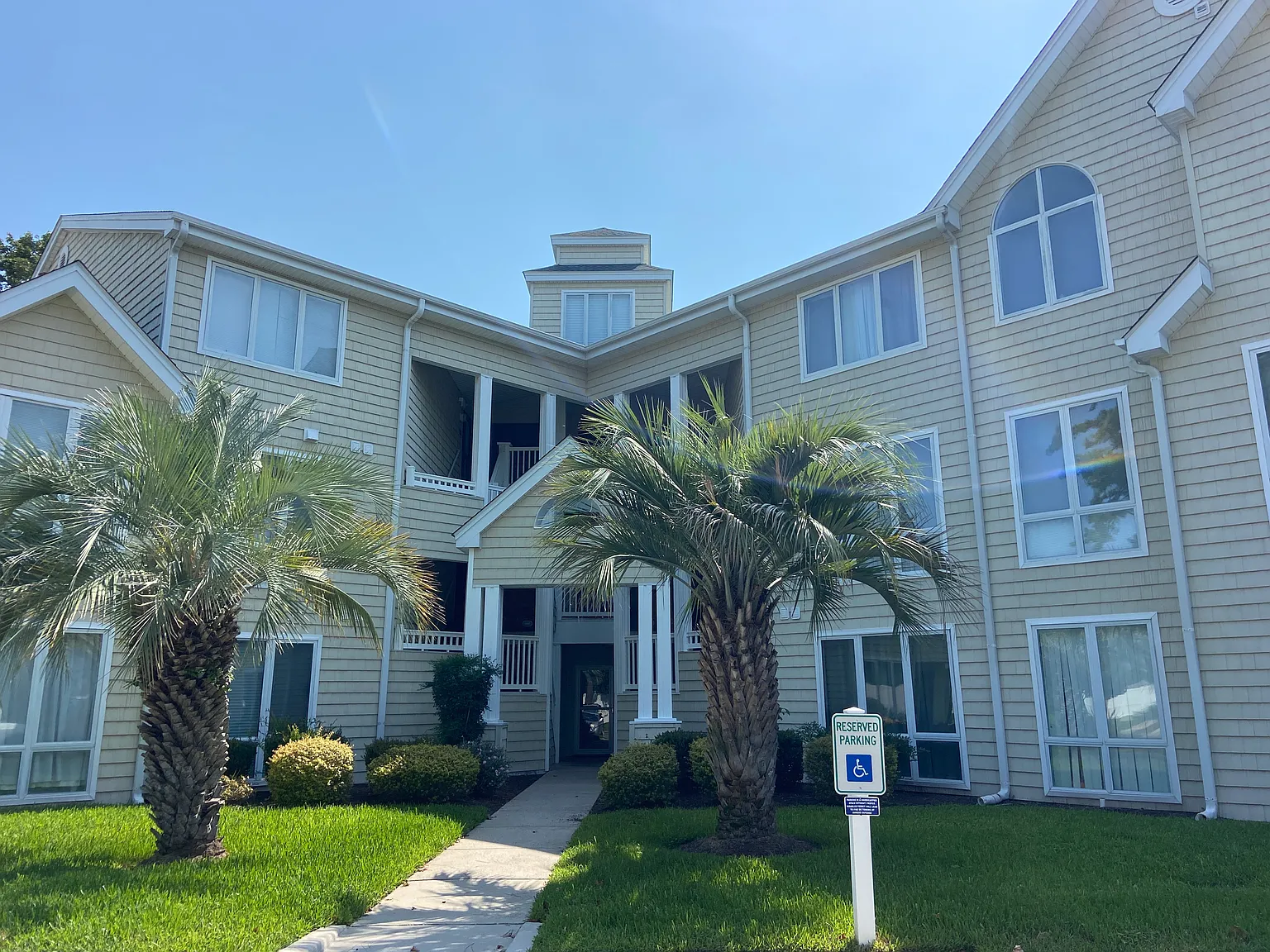 2 bed, 1150 sqft, $1,700 — Photo 1