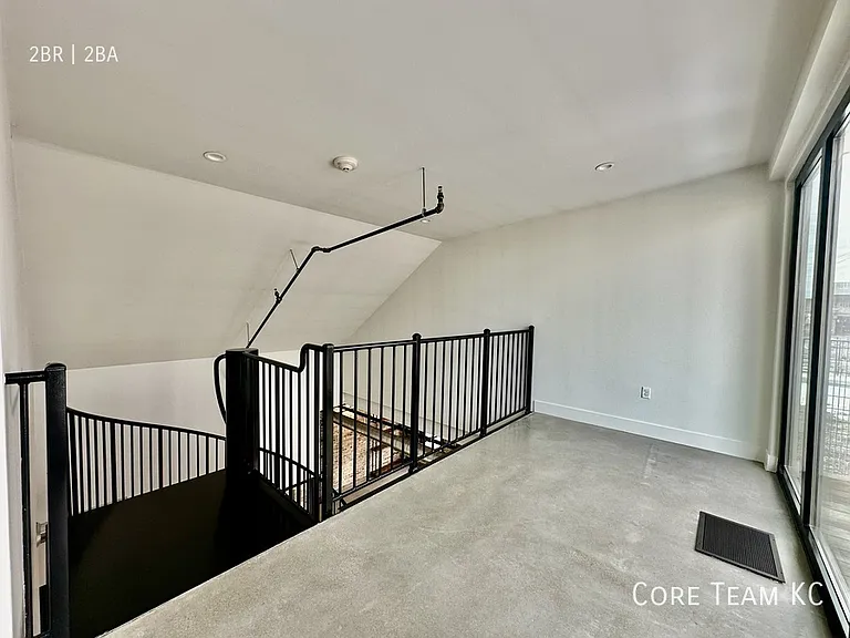1513 Walnut St #502 — Photo 15