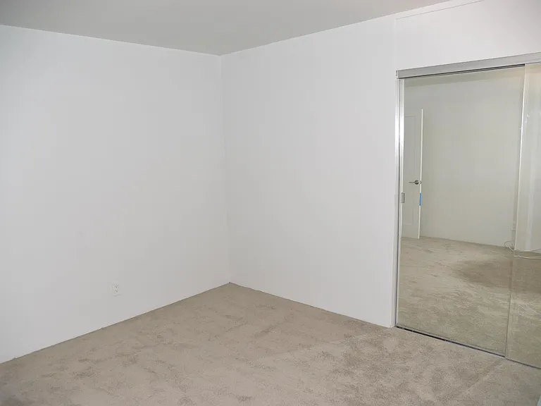 4884 Muir Ave — Photo 12