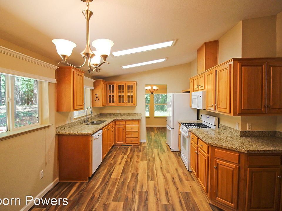 1st image of 2628 Kingfisher Ln