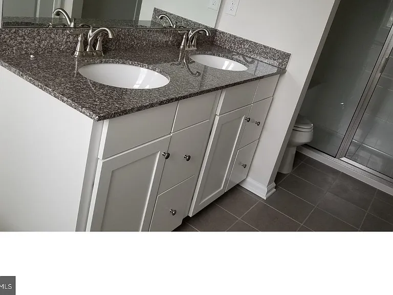 510 Sapphire Dr — Photo 3