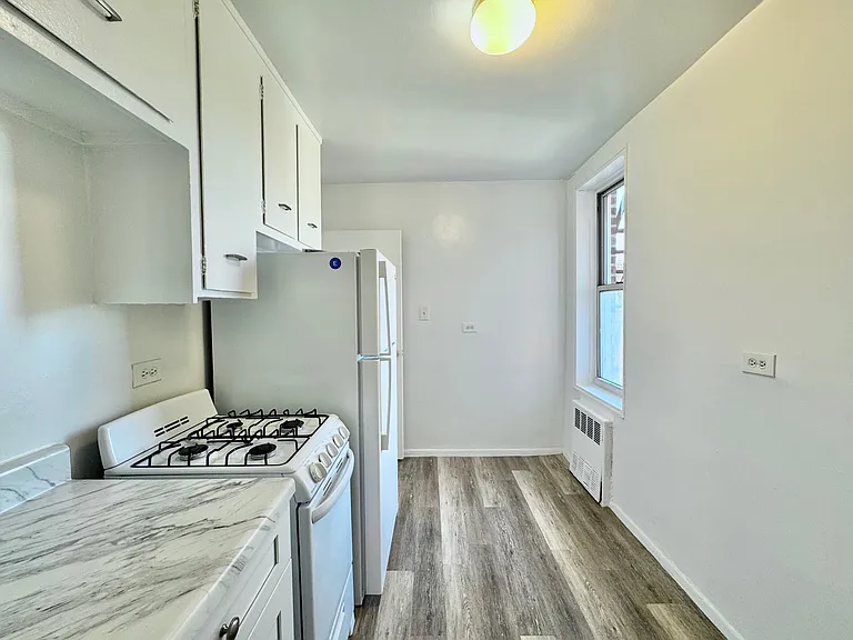 142-27 Barclay Ave #6A — Photo 8
