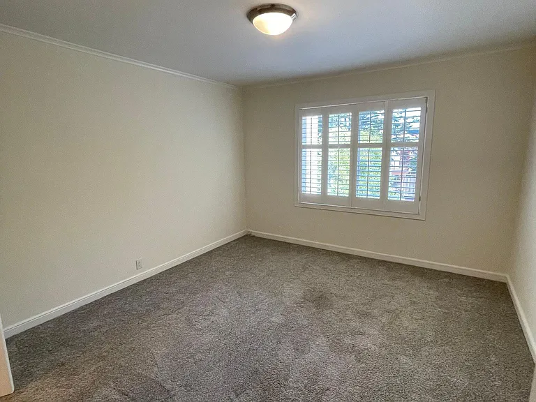 640 Funston Ave — Photo 9
