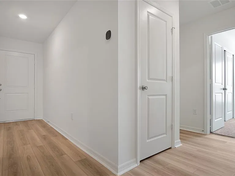 9224 Westside Hills Dr — Photo 16