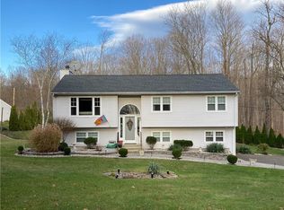 1734 Middletown Ave, Northford, CT 06472