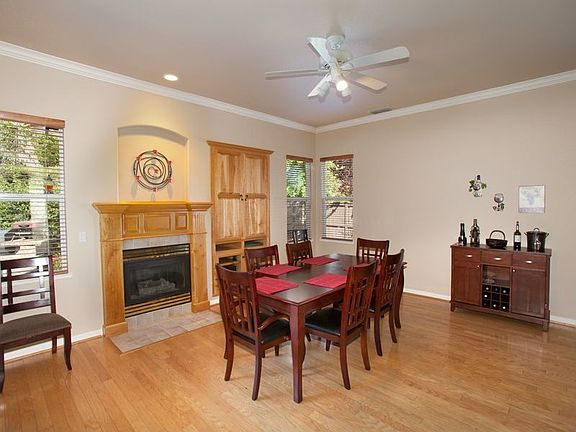 5th image of 3174 Stonehurst Dr