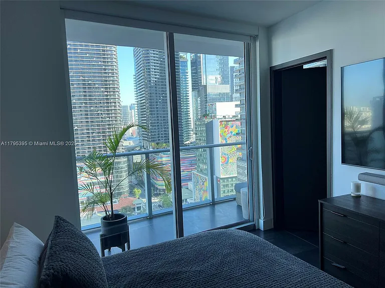 1100 S Miami Ave #2107 — Photo 17