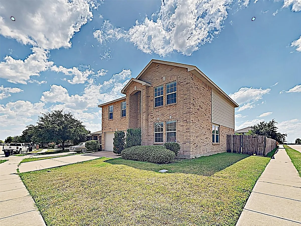 Building Photo - 4029 Thoroughbred Trl