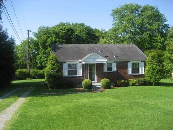 1st image of 226 Blanchard Pl