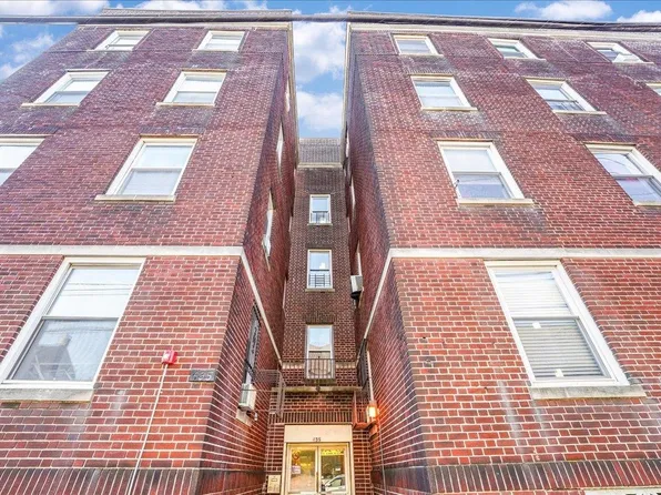 435 53rd St APT C5, West New York, NJ 07093