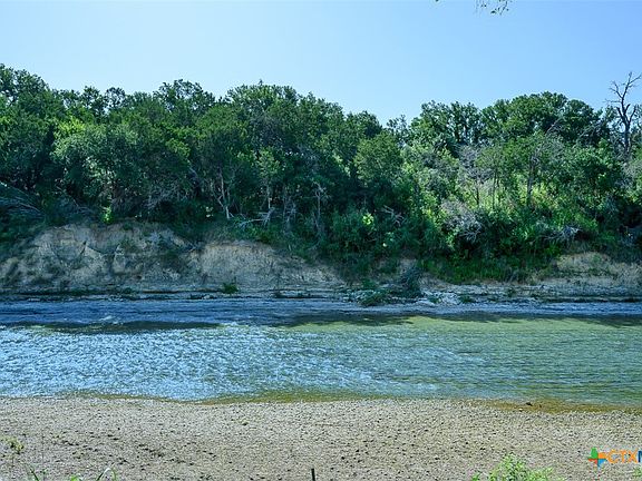 4th image of 995 County Road 221