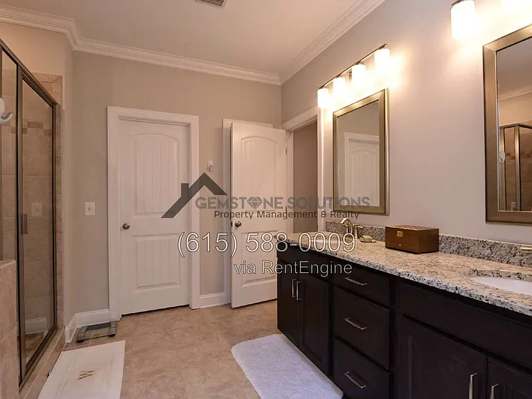 1028 Fenner Ln — Photo 32