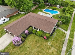 1950 Audubon Dr, Dresher, PA 19025
