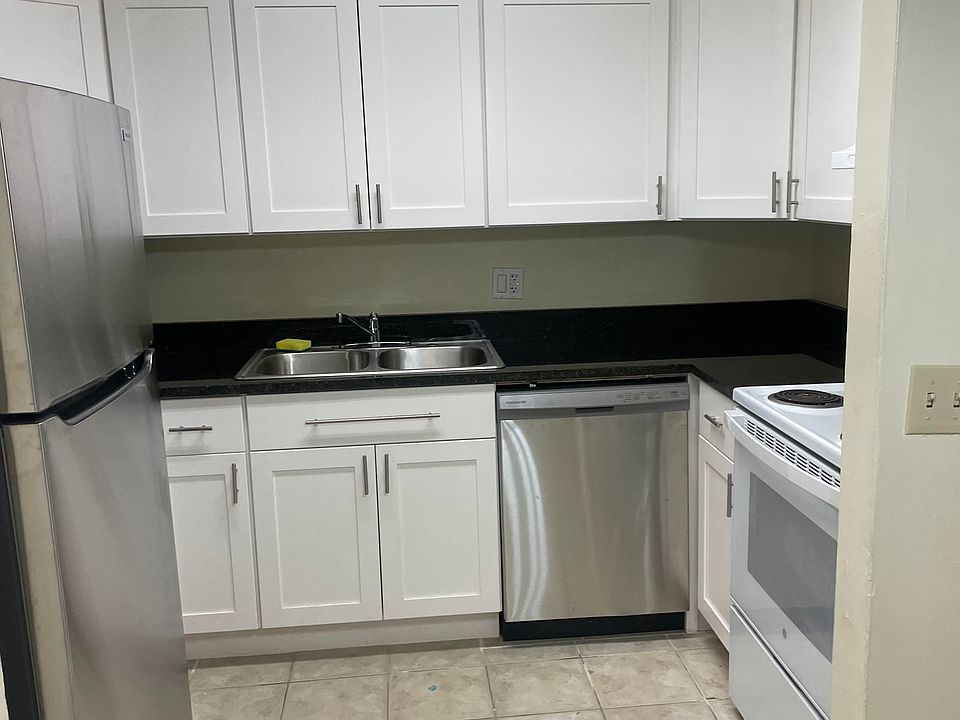 1st image of 3189 Coral Ridge Dr Floor 3