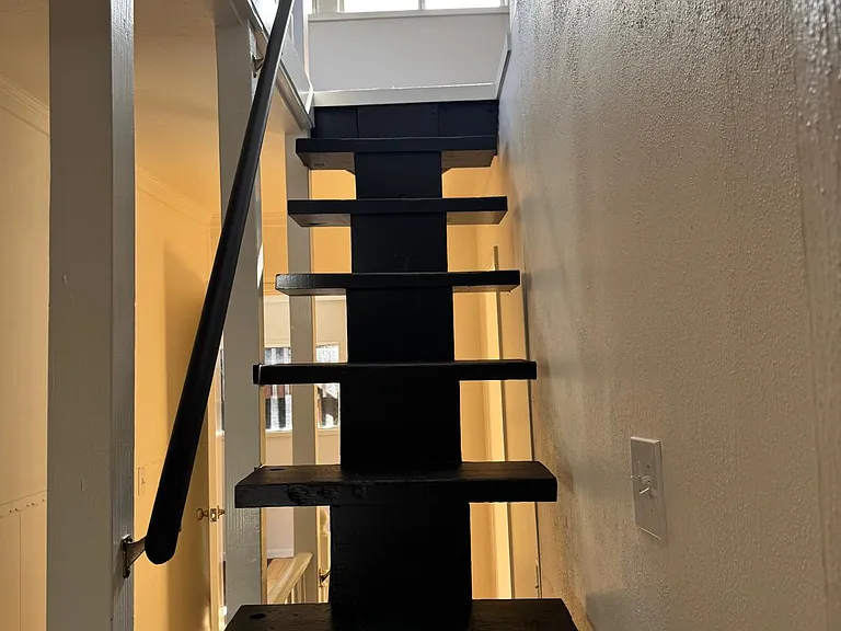 254 Redwood Rd — Photo 10