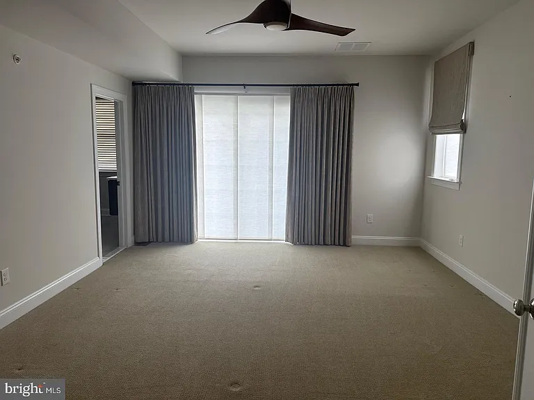 201 Charles Ellis Dr — Photo 8