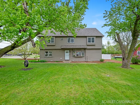 28W766 Main St, Warrenville, IL 60555