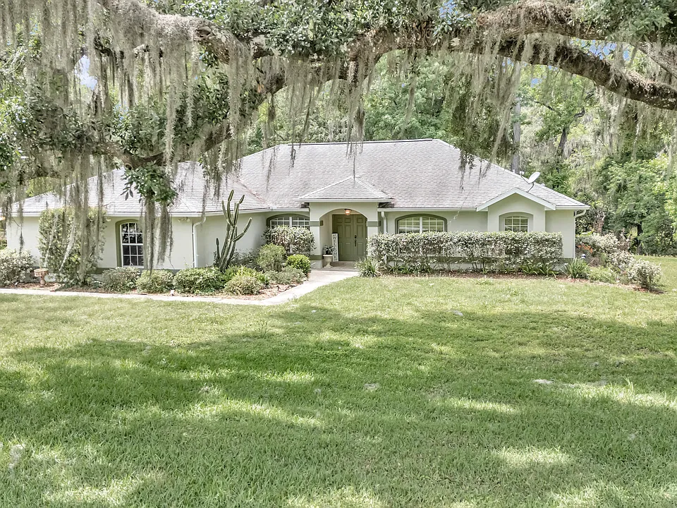 4576 NW 82nd Ct
