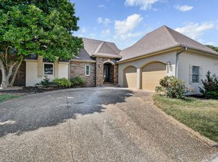 8605 Interlochen Dr, Nixa, MO 65714