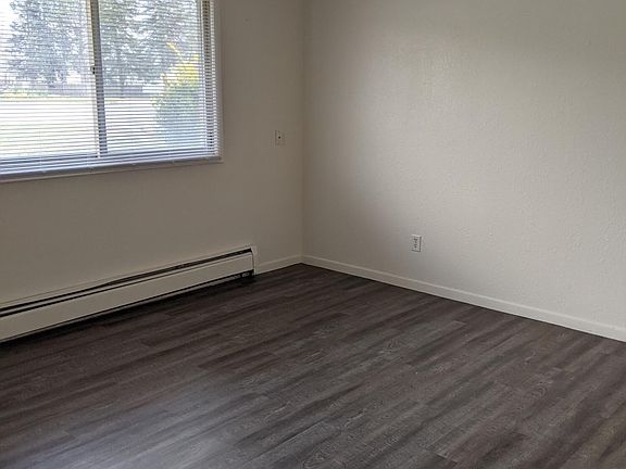 4th image of 680 136th Ave