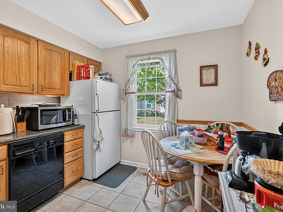 4th image of 1842 Aberdeen Cir