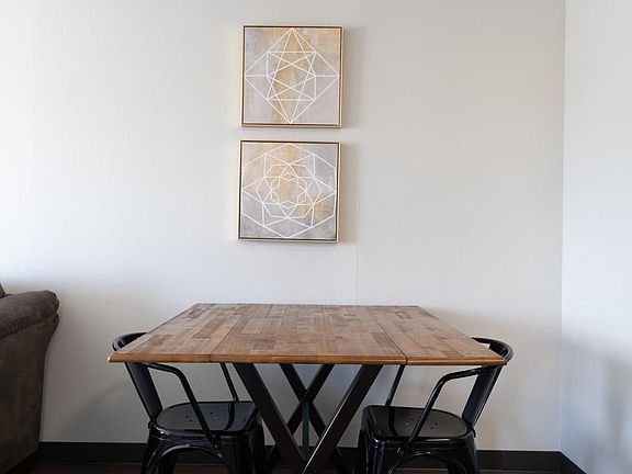 2nd image of 600 E 5th St #304