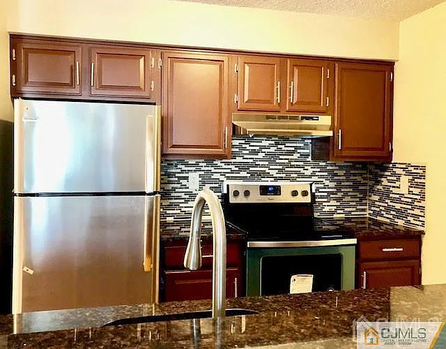 513 Aspen Dr #513 — Photo 1