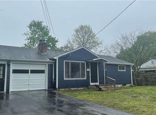 123 Lockhaven Rd, Warwick, RI 02889