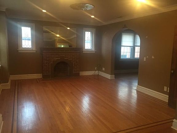 3rd image of 7358 Dartmouth Ave #1