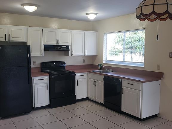 5th image of 2049 SE Parkwood Circle